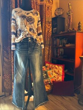 David Cline Premium Poly and Rayon Top